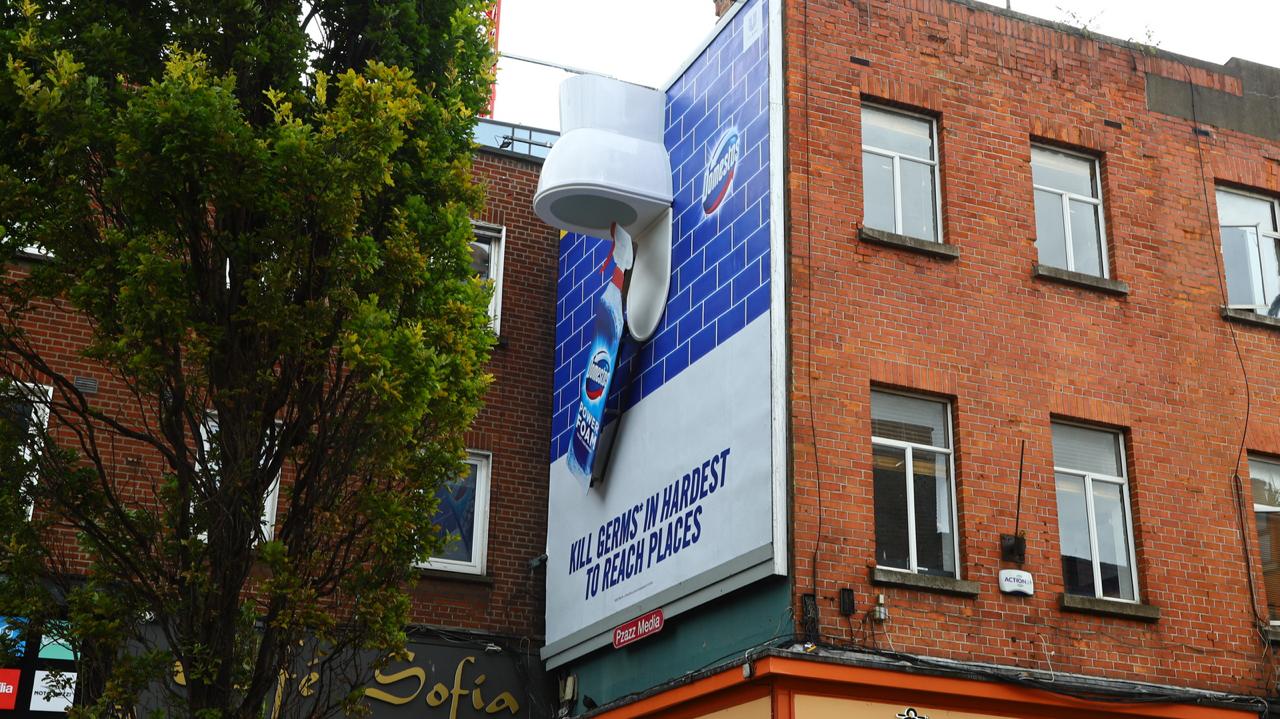 Domestos 3D Billboard