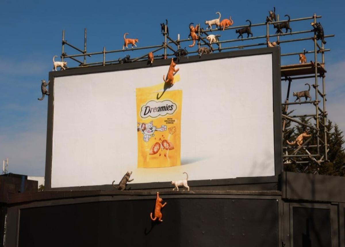 Dreamies Cat Billboard Special Build